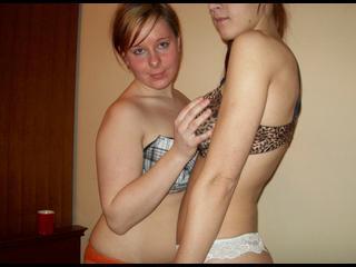 Livecam hornygirls22