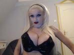 Diva Bizarre - Grosse Brueste, Schwarzes Haar, Tattoos